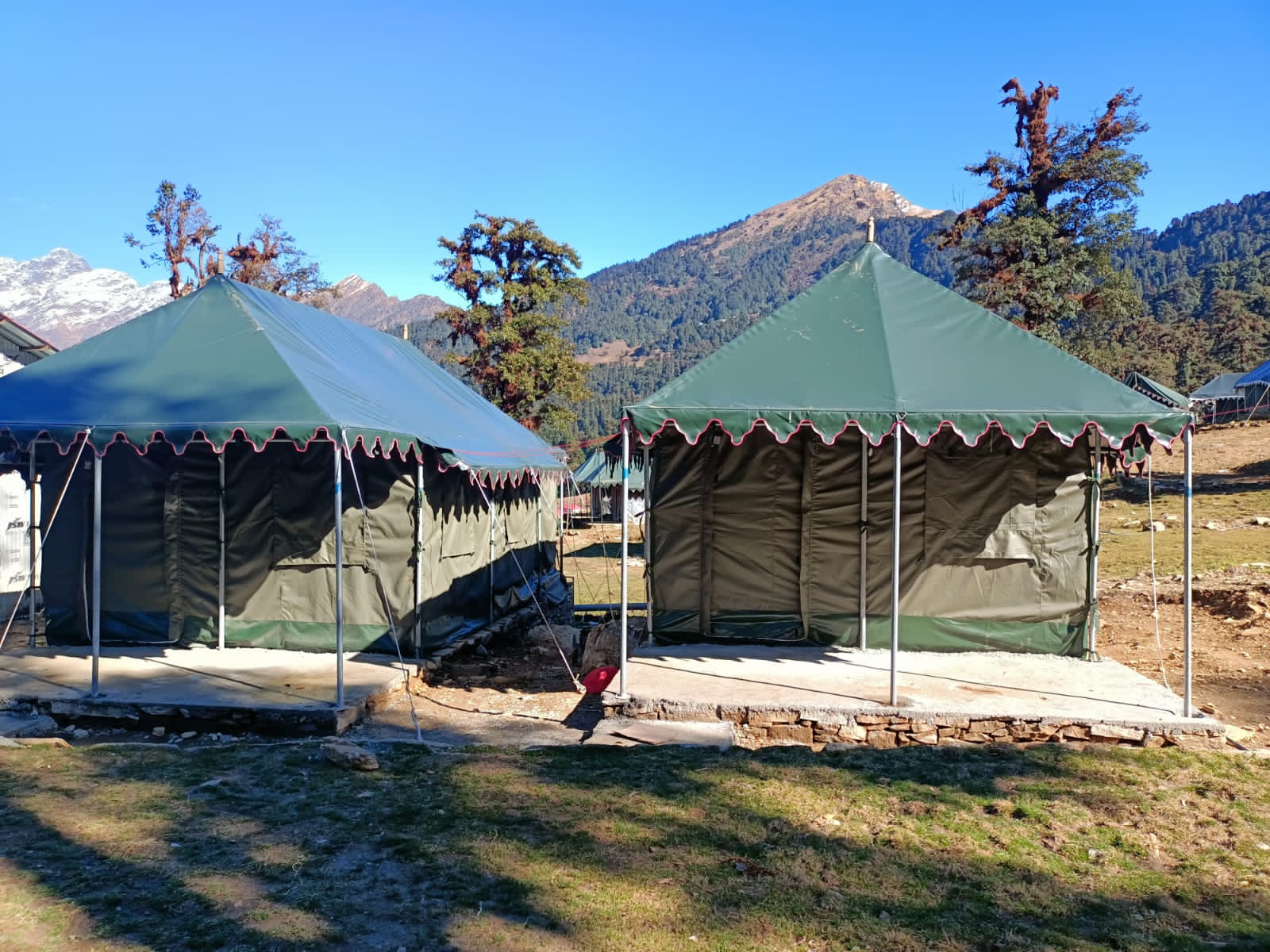 Camping & Resorts in Chopta